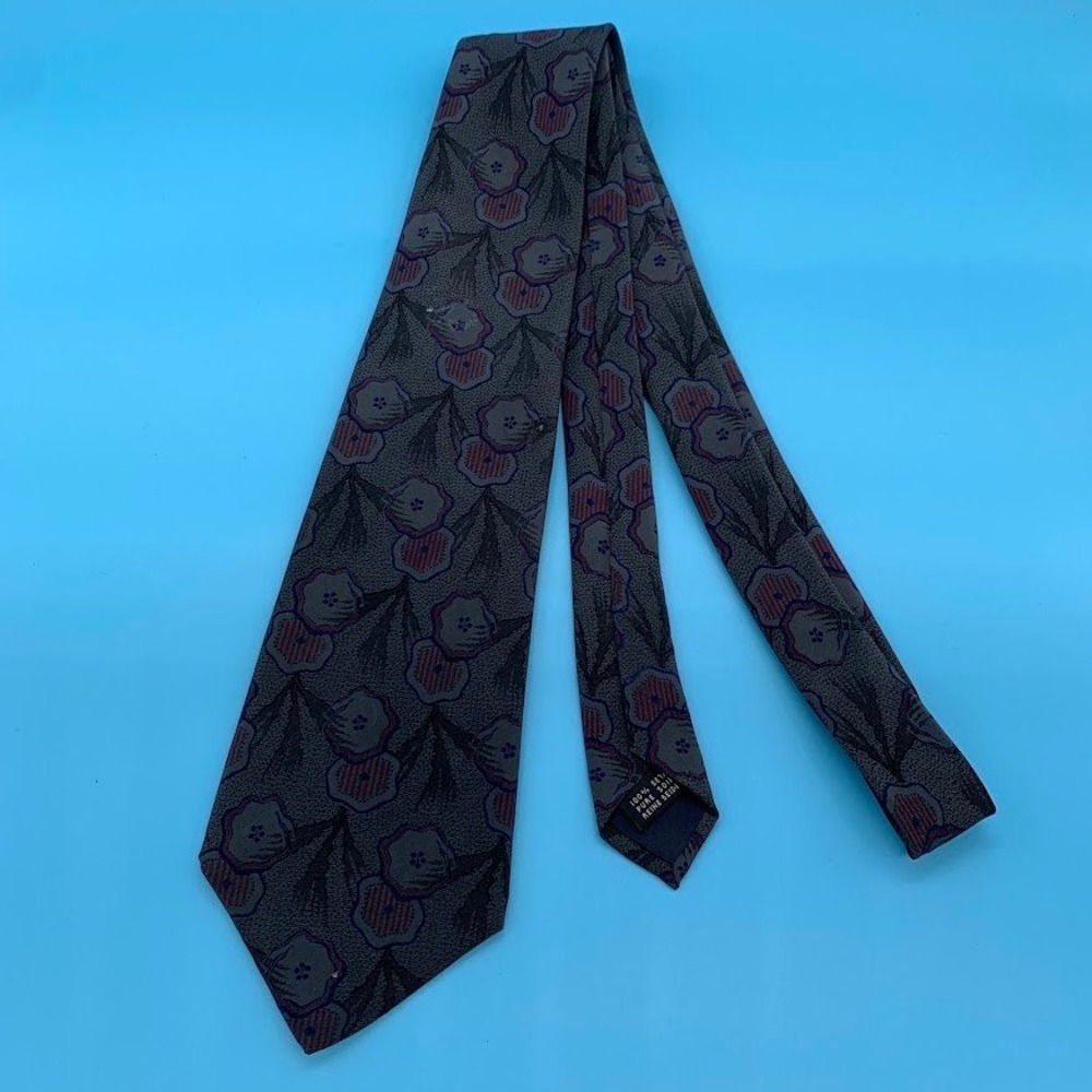 Vintage Hennessy Couture Floral Artsy All Silk Men's Classic Neck Tie